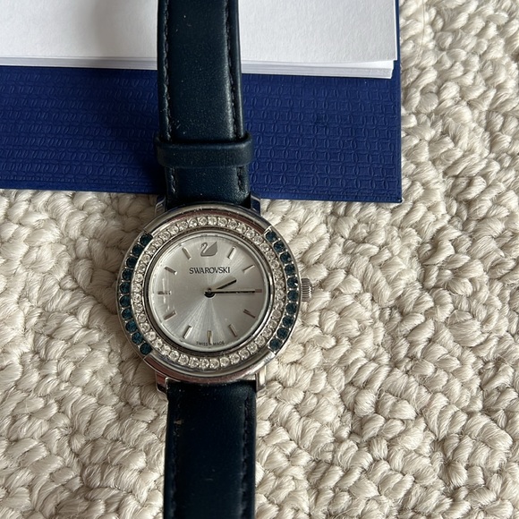 Swarovski watch (see notes),face jewels change to show all clear or clear & blue - Picture 5 of 7